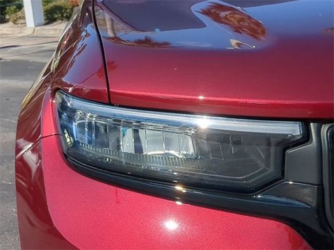 Used 2024 Jeep Grand Cherokee L Limited w/ Black Appearance Package image 10