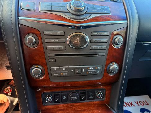 Used 2015 INFINITI QX80 4WD w/ Deluxe Technology Package image 21