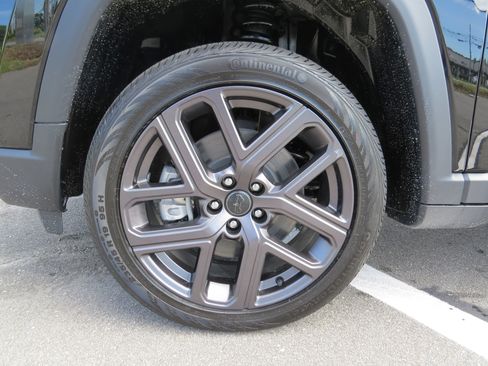 New 2025 Jeep Compass Limited w/ Sun & Sound Group image 13