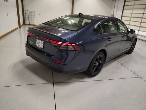 Used 2025 Honda Accord SE image 12