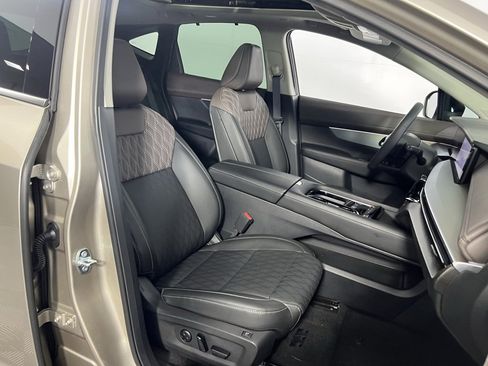 Used 2025 Nissan Murano Platinum w/ Cargo Package image 32