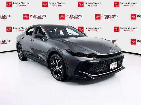 Certified 2023 Toyota Crown XLE image 4