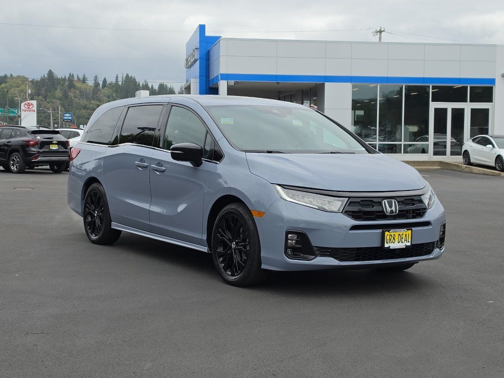 Used 2025 Honda Odyssey Sport-L image 2