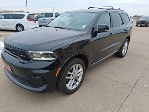 Used 2025 Dodge Durango GT image 4