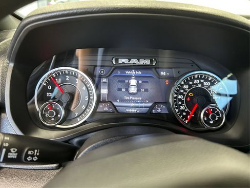 Used 2025 RAM 1500 Warlock AWD/4WD image 15