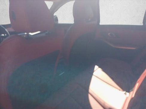 Used 2024 BMW 330e image 13