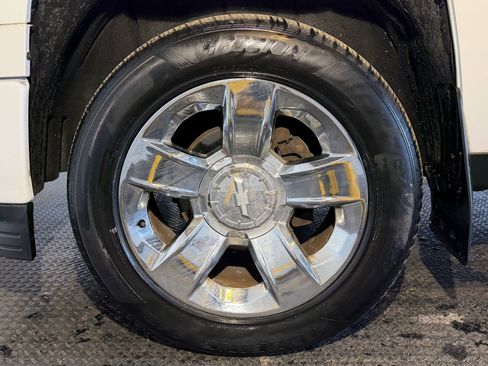 Used 2015 Chevrolet Silverado 1500 LT w/ Custom Sport Edition image 9