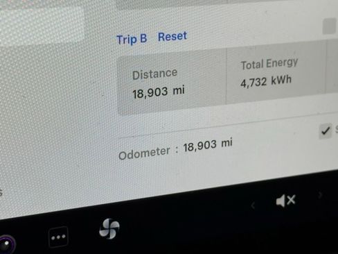 Used 2020 Tesla Model 3 Standard Range Plus image 39