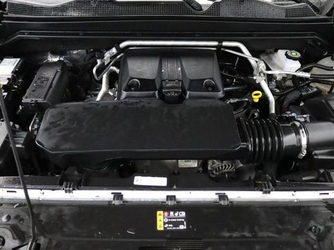 Used 2024 Chevrolet Colorado LT w/ LT Convenience Package II image 26