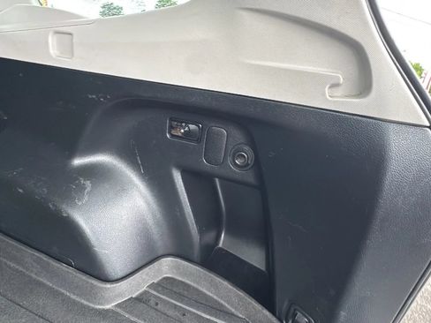Used 2018 Subaru Forester 2.5i Premium AWD/4WD image 19