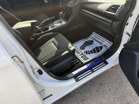 Used 2019 Subaru Impreza 2.0i Premium image 17