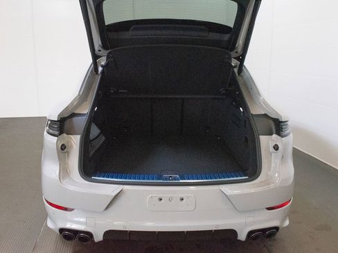 New 2026 Porsche Cayenne GTS AWD/4WD image 13