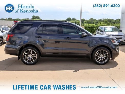 Used 2017 Ford Explorer Sport w/ Equipment Group 401A AWD/4WD image 6