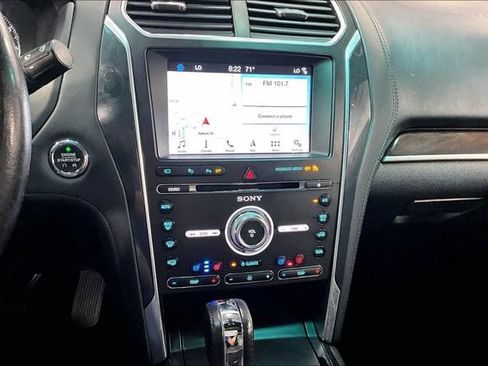 Used 2017 Ford Explorer Platinum AWD/4WD image 5