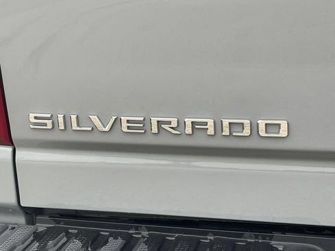 Used 2024 Chevrolet Silverado 2500 LT w/ Convenience Package AWD/4WD image 17