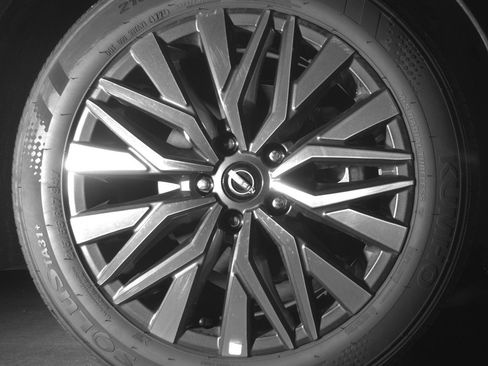 Used 2025 Nissan Altima 2.5 SV FWD image 13