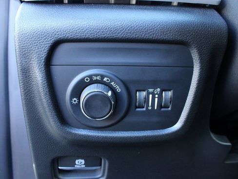 Used 2024 Jeep Grand Cherokee Laredo X w/ Luxury Tech Group I image 15