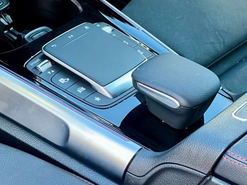 Certified 2023 Mercedes-Benz EQB 300 4MATIC image 28