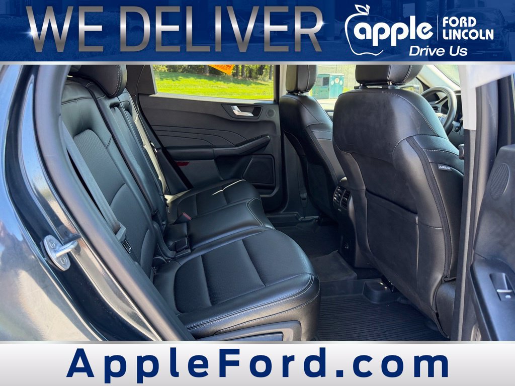 Used 2022 Ford Escape SEL w/ Technology Package FWD image 10