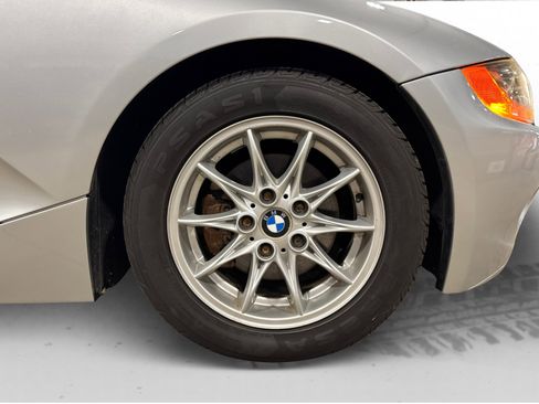 Used 2003 BMW Z4 2.5i image 40