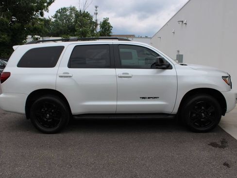 Used 2022 Toyota Sequoia TRD Sport AWD/4WD image 36