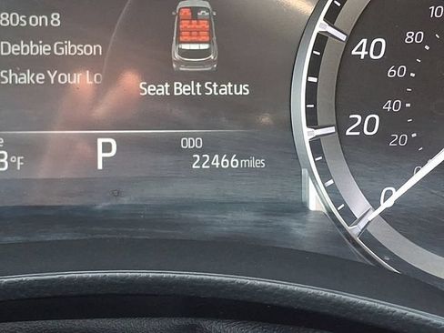 Used 2023 Toyota Highlander LE AWD/4WD image 20