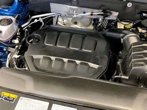 Used 2025 Volkswagen Atlas SEL image 32