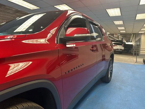 Certified 2023 Chevrolet Traverse RS image 19