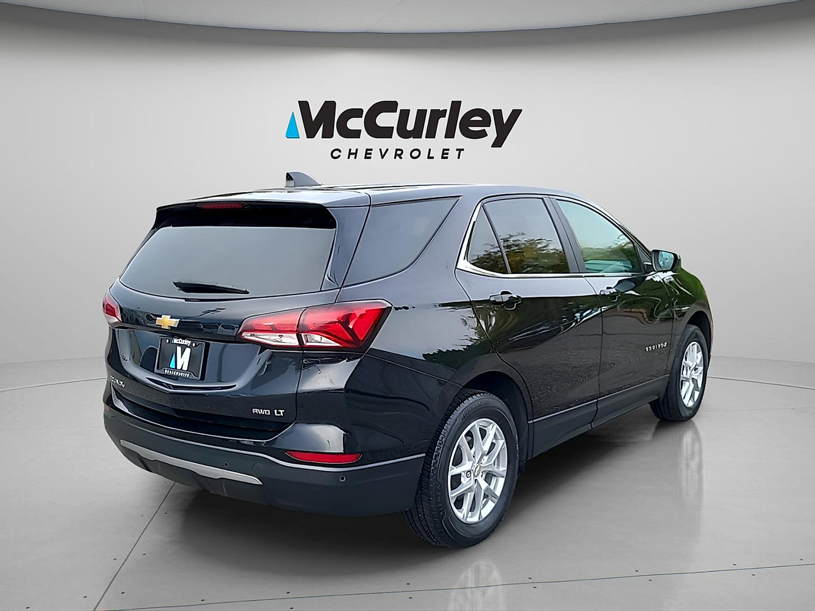 Used 2024 Chevrolet Equinox LT AWD/4WD image 7