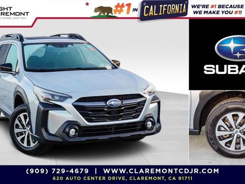 Used 2025 Subaru Outback Premium AWD/4WD image 1