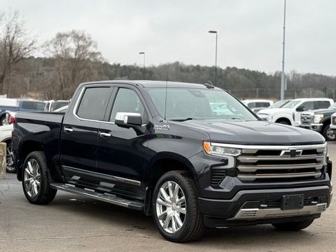 Used 2022 Chevrolet Silverado 1500 High Country w/ High Country Premium Package image 33