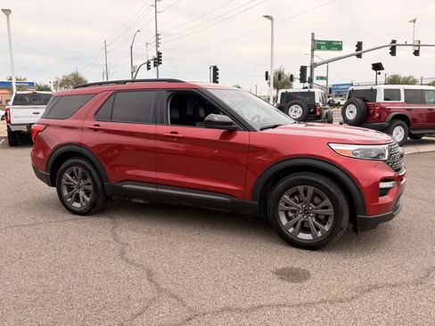 Used 2022 Ford Explorer XLT w/ Equipment Group 202A RWD image 38