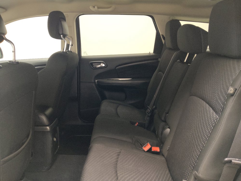 Used 2019 Dodge Journey SE w/ Blacktop Package FWD image 18
