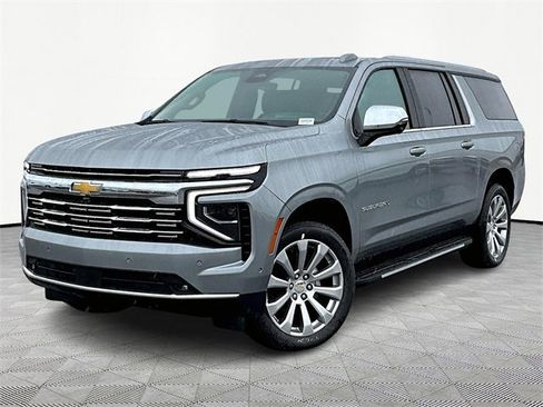 New 2025 Chevrolet Suburban Premier image 3