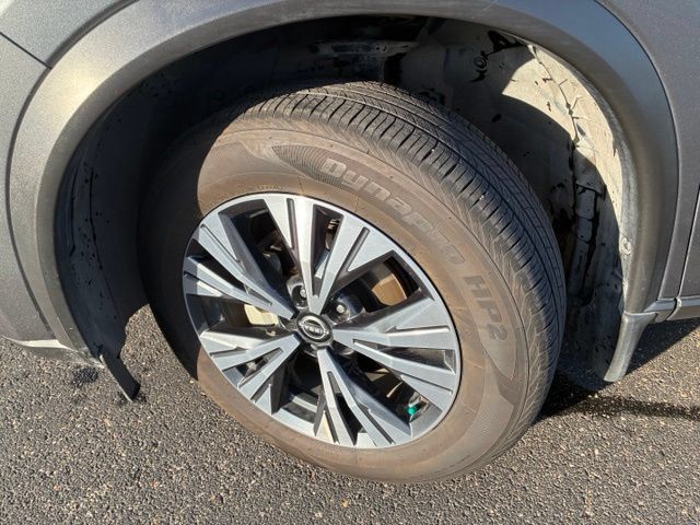 Certified 2022 Nissan Rogue SV FWD image 10