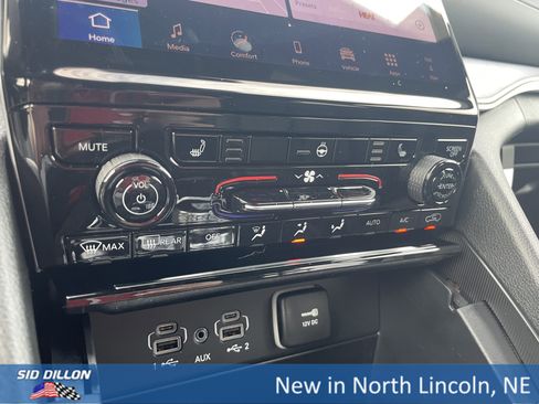 New 2025 Jeep Grand Cherokee Limited image 11