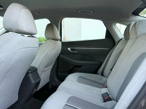 Used 2021 Hyundai Sonata SE FWD image 12
