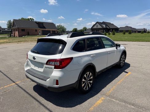 Used 2015 Subaru Outback 2.5i Limited AWD/4WD image 2