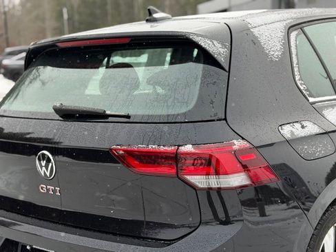 Used 2022 Volkswagen GTI SE image 12