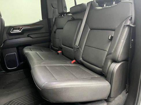 Used 2024 Chevrolet Silverado 1500 LT Trail Boss w/ LT Trail Boss Premium Package image 25