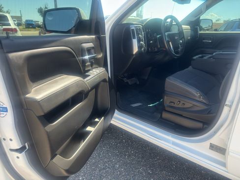 Used 2018 Chevrolet Silverado 1500 LT w/ All Star Edition AWD/4WD image 10