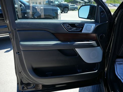 Used 2023 Lincoln Navigator L Reserve AWD/4WD image 16