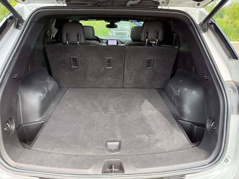 Used 2021 Chevrolet Blazer RS w/ Enhanced Convenience Package FWD image 12