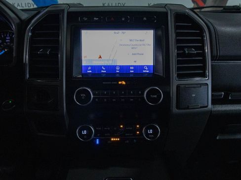 Used 2020 Ford Expedition Max XLT w/ Equipment Group 202A AWD/4WD image 4