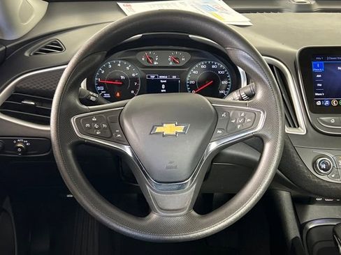 Used 2023 Chevrolet Malibu LT image 16