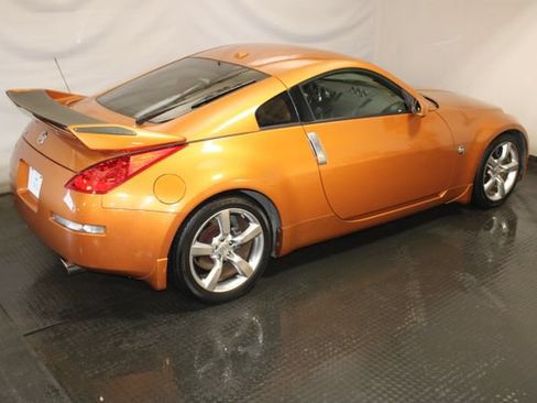 Used 2006 Nissan 350Z Touring w/ (N93) Cargo Convenience Pkg RWD image 5