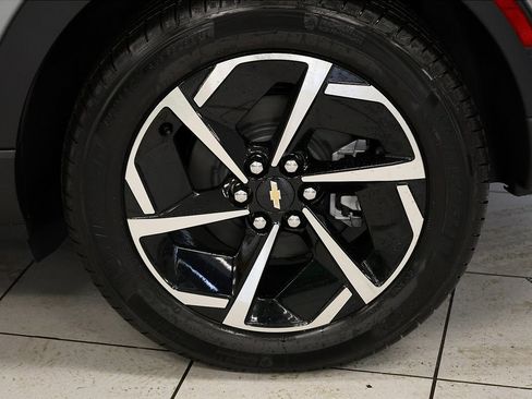 New 2026 Chevrolet Equinox EV LT image 3