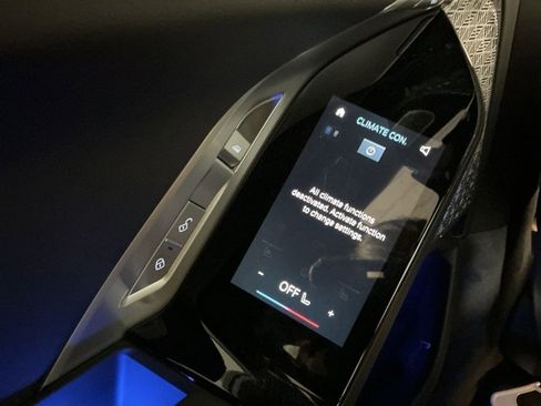 Used 2024 BMW i7 M70 w/ Executive Package image 23