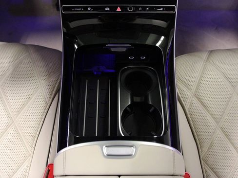 Certified 2022 Mercedes-Benz Maybach S 580 4MATIC image 16