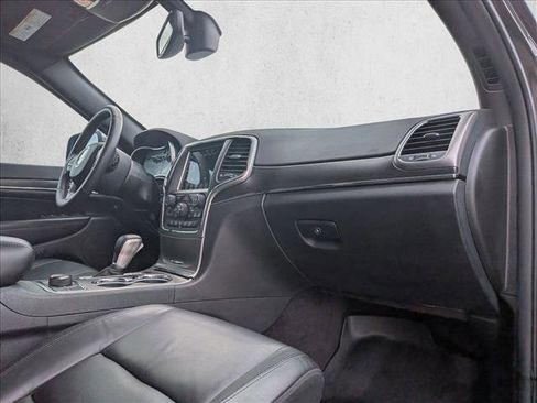 Used 2018 Jeep Grand Cherokee Limited image 22